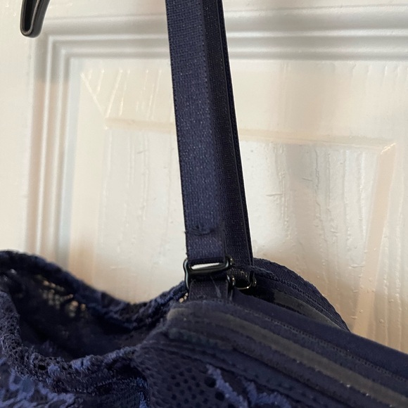 GUESS Women's Off The Shoulder Printed Embroidered Mesh Dress - Picture 4 of 7